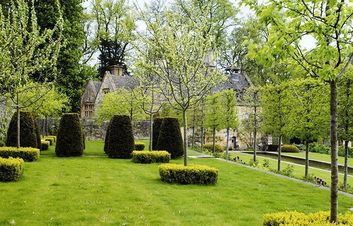 Temple Guiting estate featured