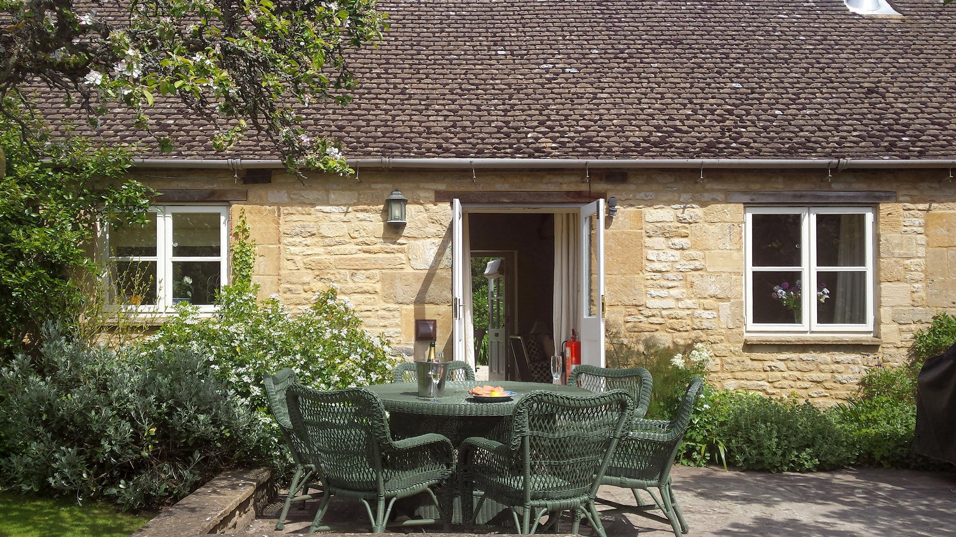 Shipton Cottage Bruern Luxury Cotswold Rentals