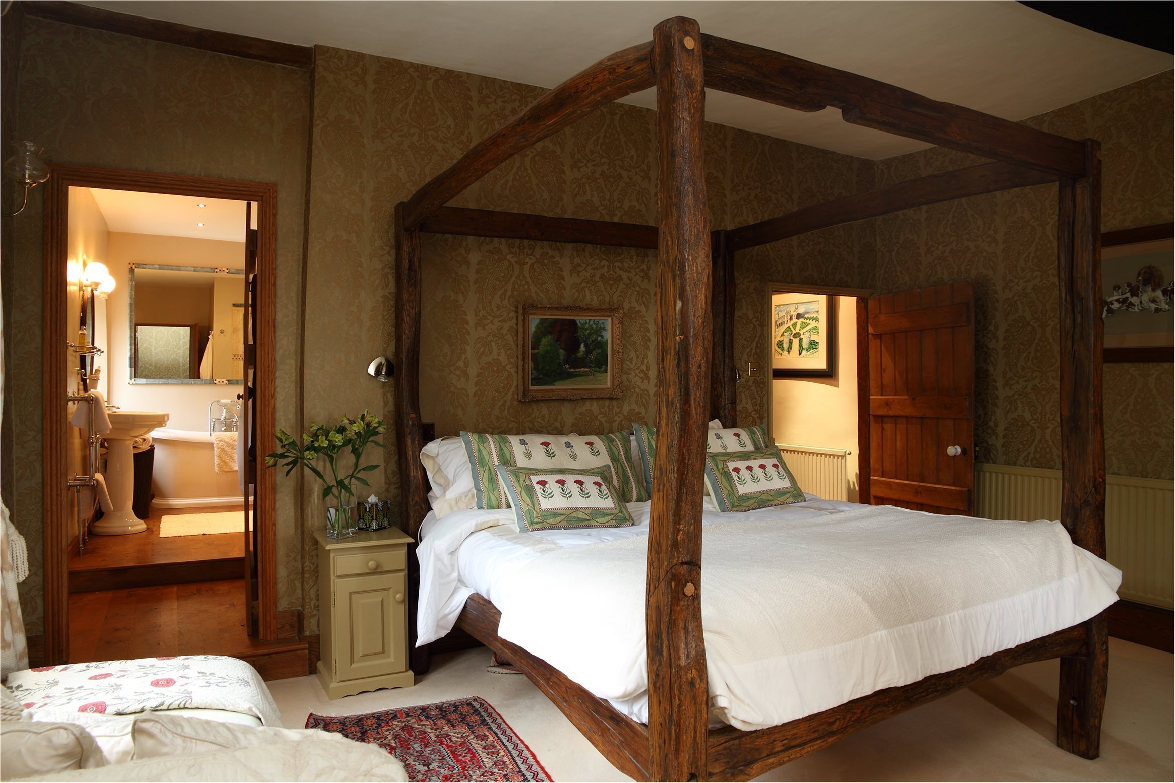 Dryhill House & Cottage Luxury Cotswold Rentals