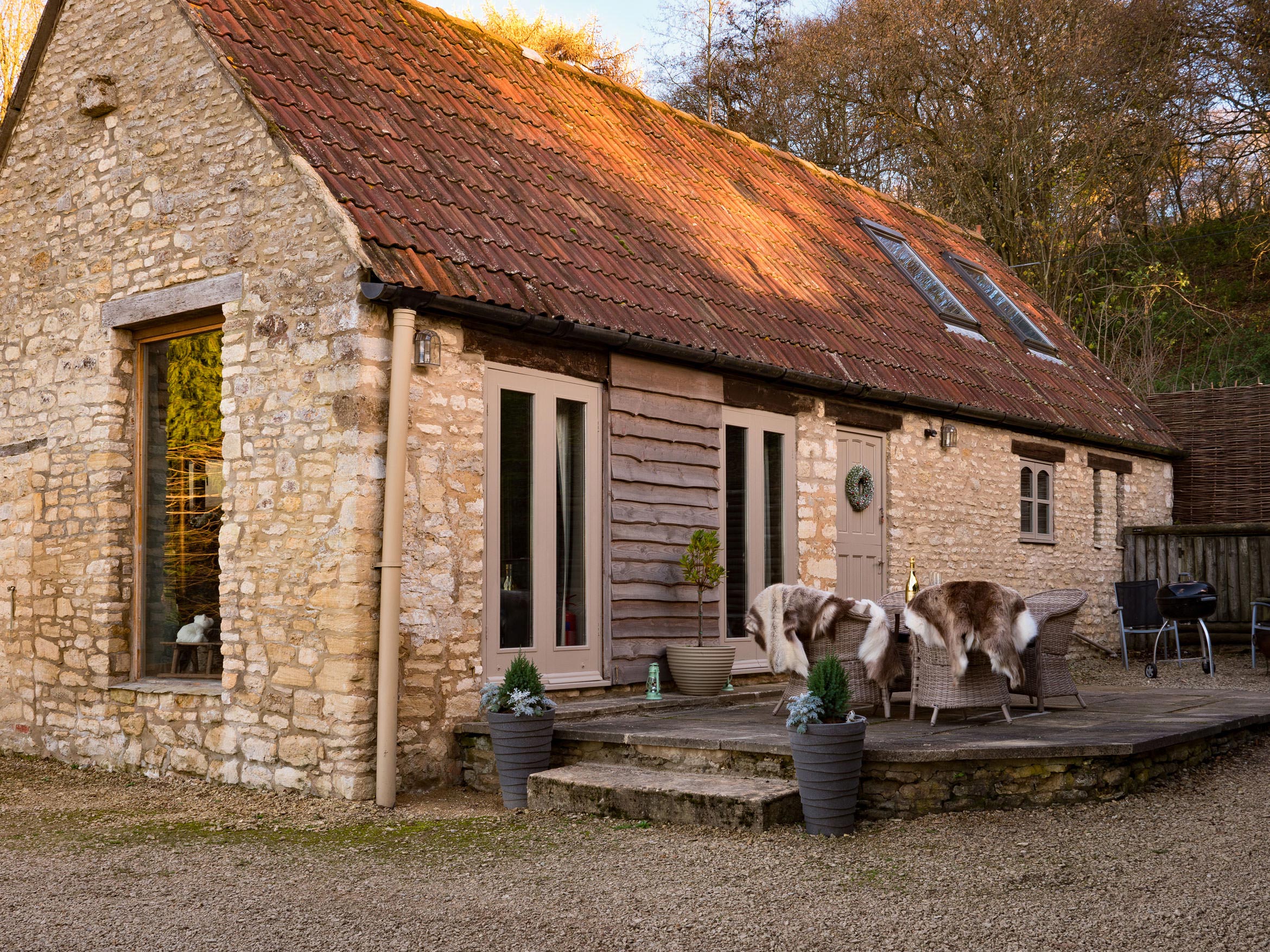 Dryhill & Little Lodge Luxury Cotswold Rentals