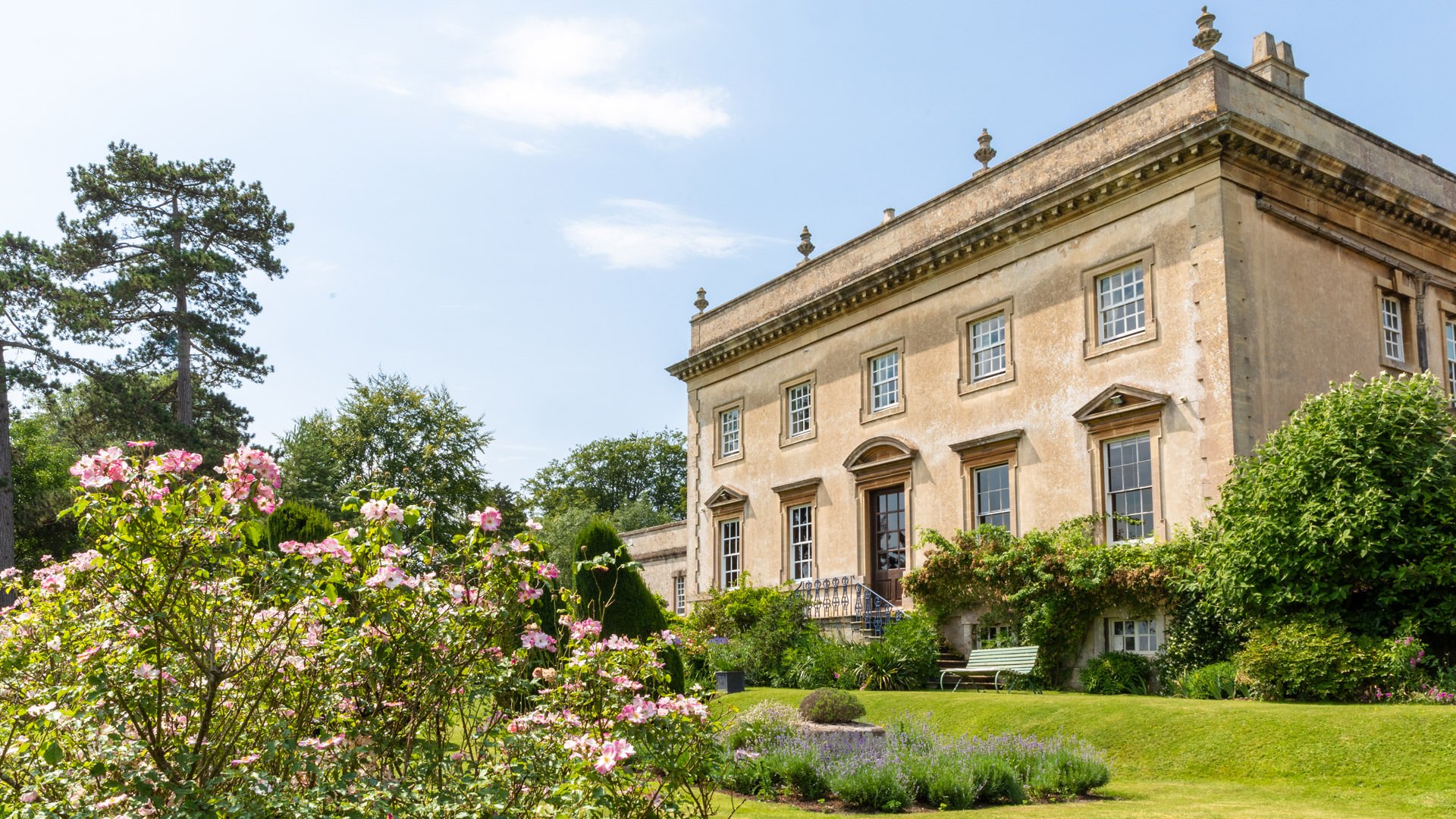 Frampton Court Luxury Cotswold Rentals