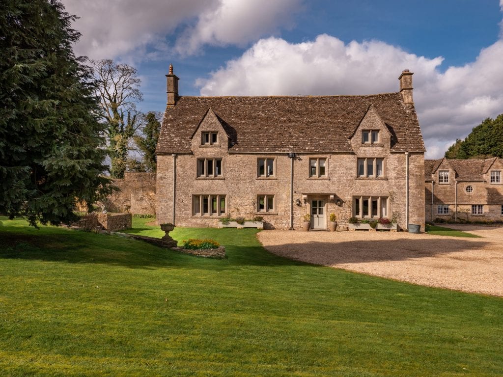 Bowldown Farmhouse, Westonbirt Luxury Cotswold Rentals