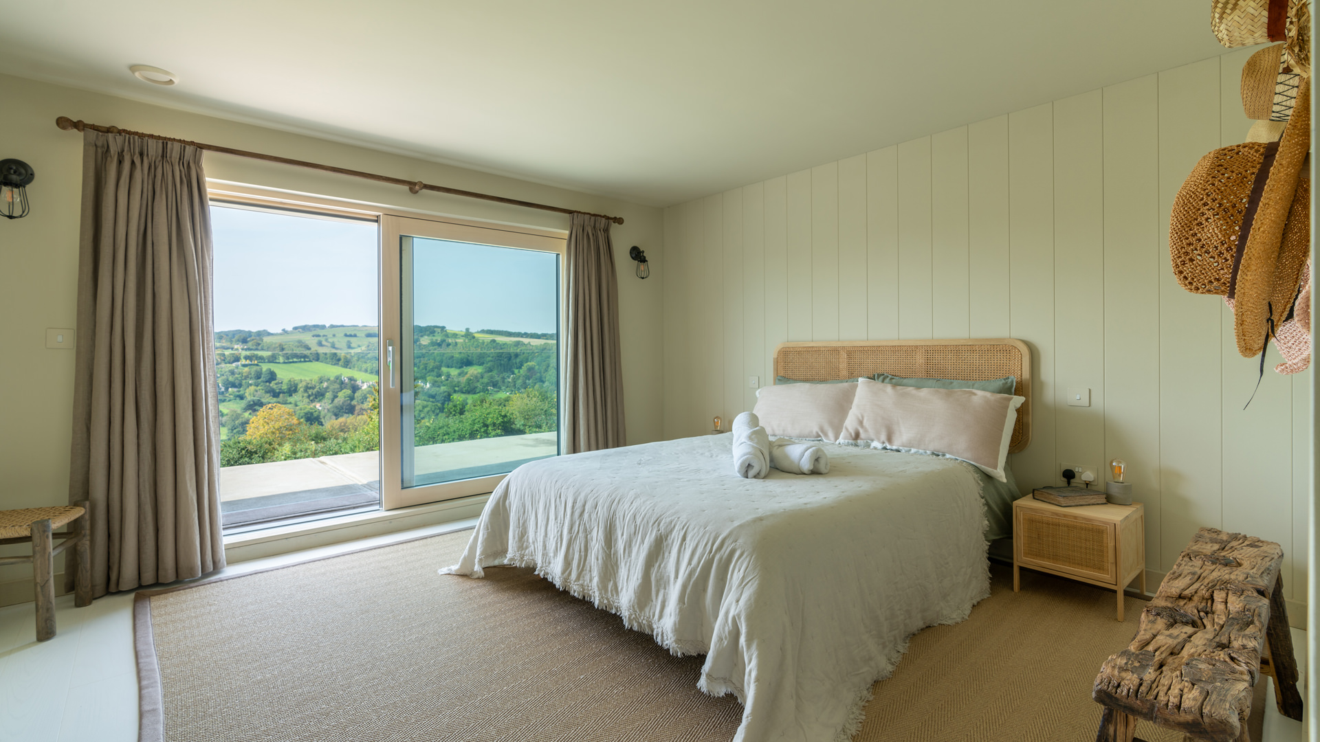 Hill House Amberley Luxury Cotswold Rentals