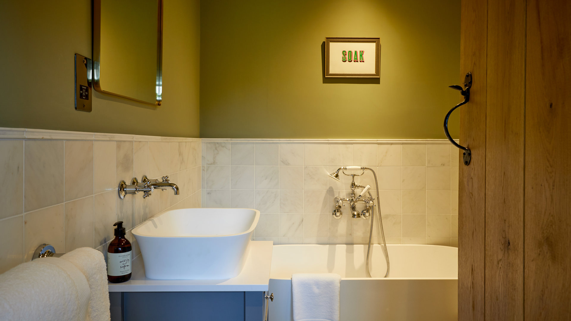 Milk Barn at Ampneyfield Farm Luxury Cotswold Rentals